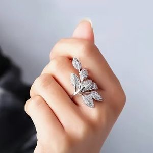 Leaves Pavè Cocktail Ring, Size 9